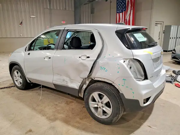 3GNCJKSB9KL382935 2019 CHEVROLET TRAX - Image 2