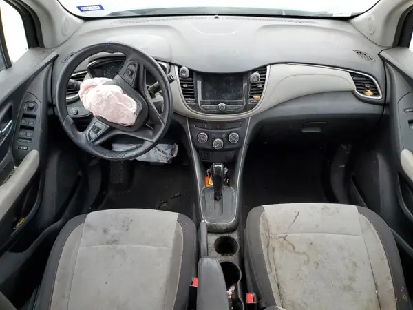 3GNCJKSB9KL383180 2019 CHEVROLET TRAX - Image 8