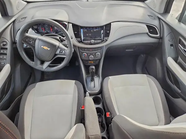 3GNCJKSB9KL385222 2019 CHEVROLET TRAX - Image 8