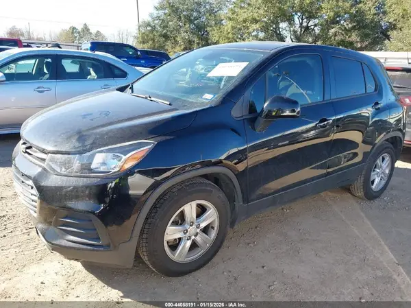3GNCJKSB9KL397709 2019 CHEVROLET TRAX - Image 2