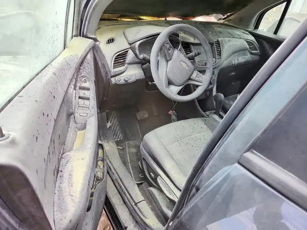3GNCJKSB9KL403640 2019 CHEVROLET TRAX - Image 8