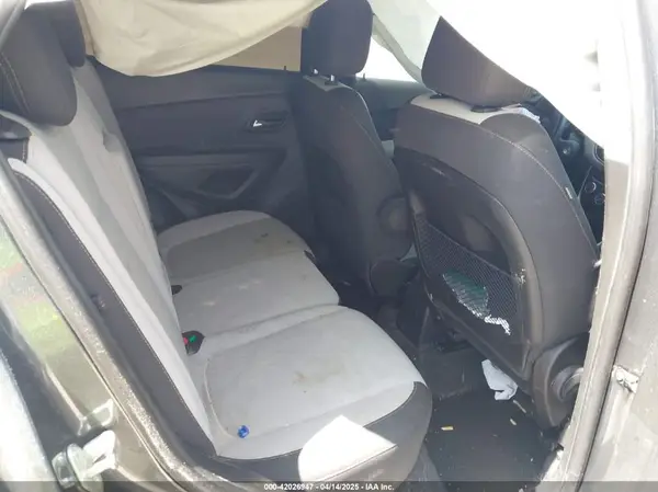 3GNCJKSB9KL405078 2019 CHEVROLET TRAX - Image 8