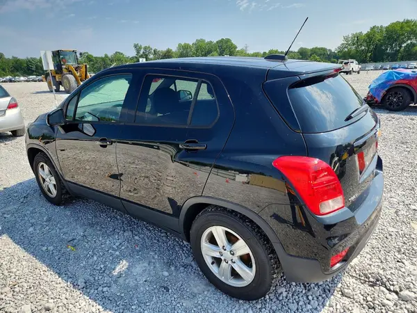3GNCJKSB9KL406005 2019 CHEVROLET TRAX - Image 2