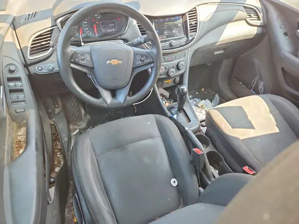 3GNCJKSB9KL406005 2019 CHEVROLET TRAX - Image 8
