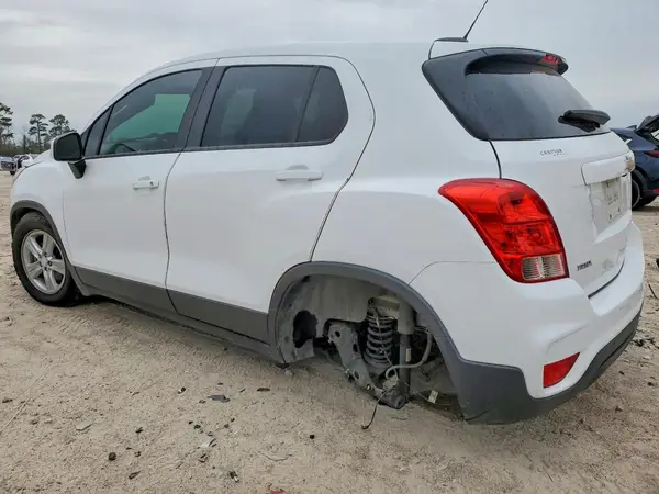 3GNCJKSB9LL117420 2020 CHEVROLET TRAX - Image 2