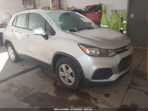 3GNCJKSB9LL121922 2020 CHEVROLET TRAX - Image 1