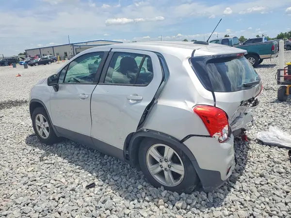 3GNCJKSB9LL122097 2020 CHEVROLET TRAX - Image 2