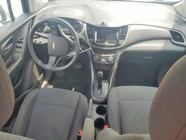 3GNCJKSB9LL122097 2020 CHEVROLET TRAX - Image 8