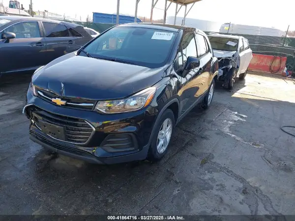 3GNCJKSB9LL127218 2020 CHEVROLET TRAX - Image 2