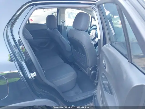 3GNCJKSB9LL127218 2020 CHEVROLET TRAX - Image 8