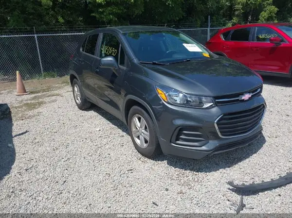 3GNCJKSB9LL128918 2020 CHEVROLET TRAX - Image 1