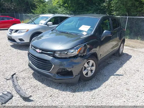 3GNCJKSB9LL128918 2020 CHEVROLET TRAX - Image 2