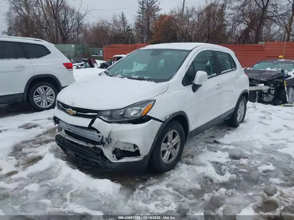 3GNCJKSB9LL133343 2020 CHEVROLET TRAX - Image 2
