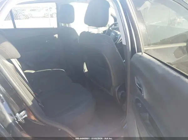 3GNCJKSB9LL139885 2020 CHEVROLET TRAX - Image 8