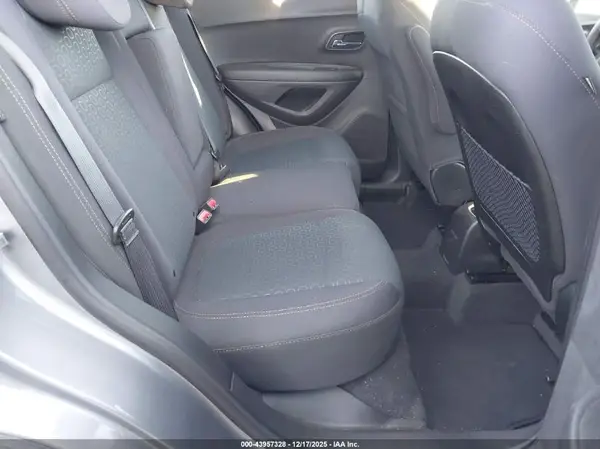 3GNCJKSB9LL144228 2020 CHEVROLET TRAX - Image 8
