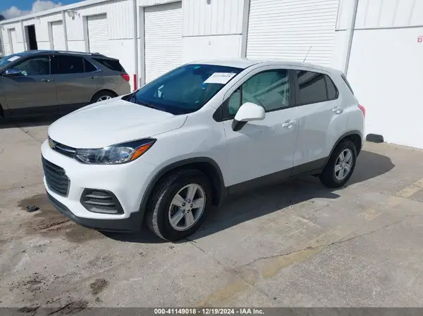3GNCJKSB9LL155942 2020 CHEVROLET TRAX - Image 2