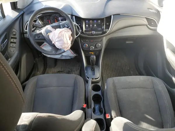 3GNCJKSB9LL157657 2020 CHEVROLET TRAX - Image 8