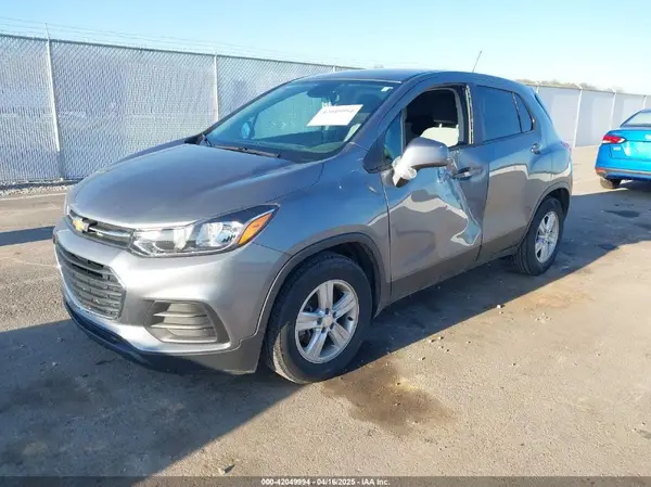 3GNCJKSB9LL161174 2020 CHEVROLET TRAX - Image 2