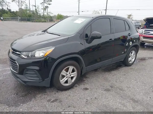 3GNCJKSB9LL165810 2020 CHEVROLET TRAX - Image 2