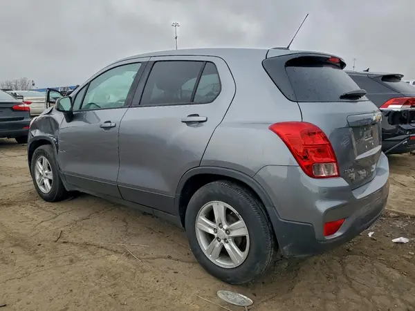 3GNCJKSB9LL181604 2020 CHEVROLET TRAX - Image 2