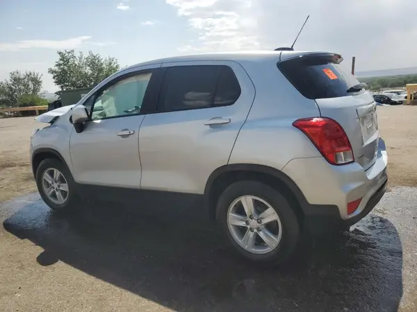 3GNCJKSB9LL183451 2020 CHEVROLET TRAX - Image 2