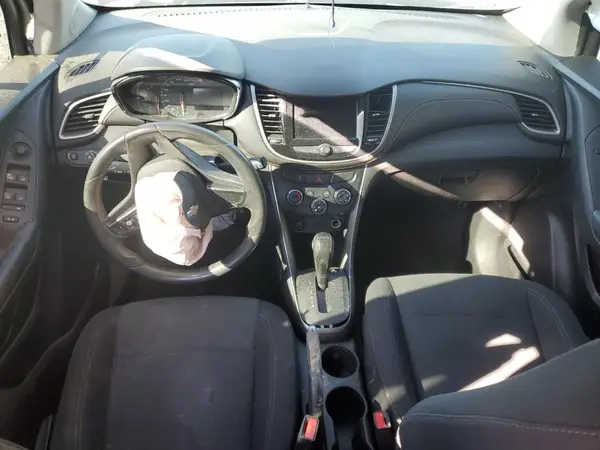 3GNCJKSB9LL186723 2020 CHEVROLET TRAX - Image 8