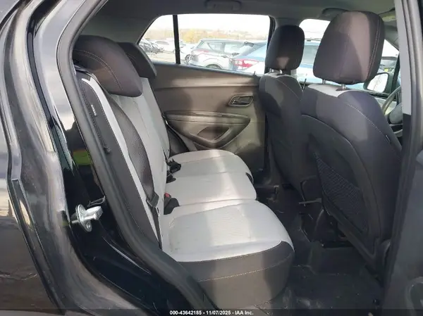 3GNCJKSB9LL196457 2020 CHEVROLET TRAX - Image 8