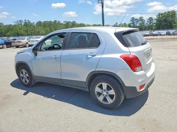 3GNCJKSB9LL202127 2020 CHEVROLET TRAX - Image 2