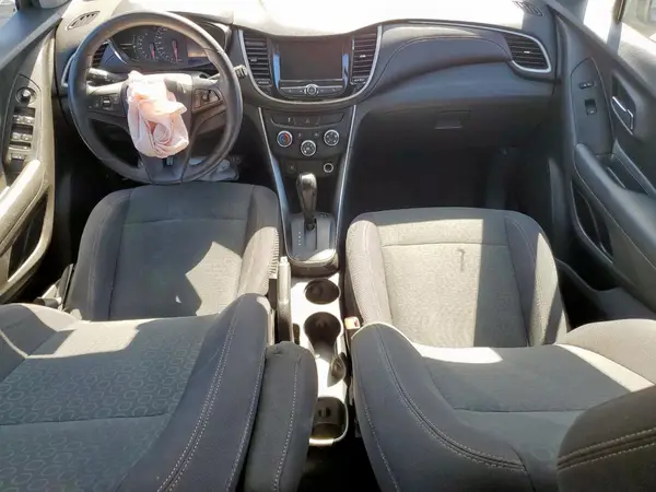 3GNCJKSB9LL204850 2020 CHEVROLET TRAX - Image 8