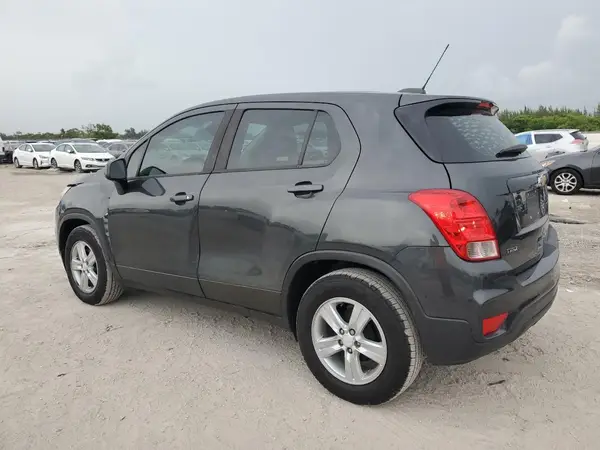 3GNCJKSB9LL221051 2020 CHEVROLET TRAX - Image 2