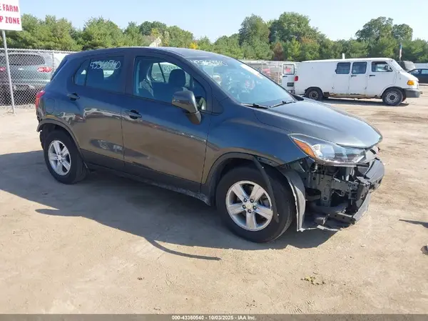 3GNCJKSB9LL261954 2020 CHEVROLET TRAX - Image 1