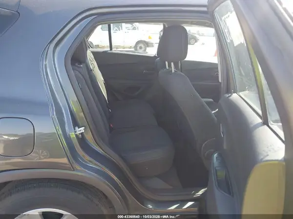 3GNCJKSB9LL261954 2020 CHEVROLET TRAX - Image 8