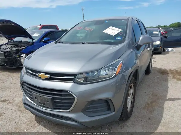 3GNCJKSB9LL263199 2020 CHEVROLET TRAX - Image 2