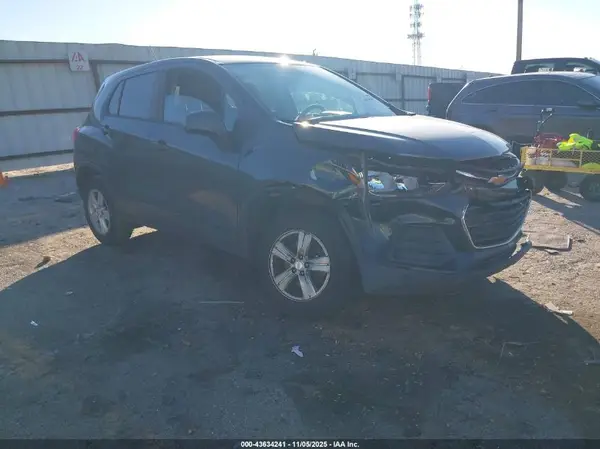 3GNCJKSB9LL272839 2020 CHEVROLET TRAX - Image 1