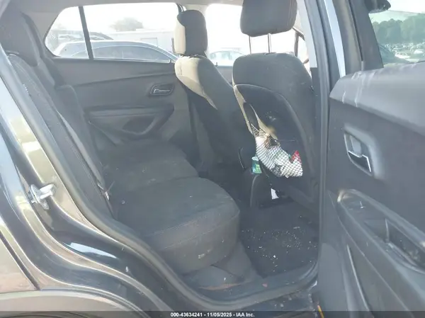 3GNCJKSB9LL272839 2020 CHEVROLET TRAX - Image 8
