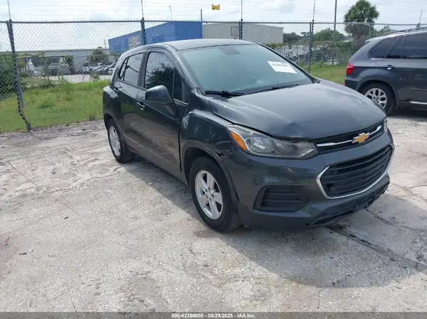 3GNCJKSB9LL273053 2020 CHEVROLET TRAX - Image 1