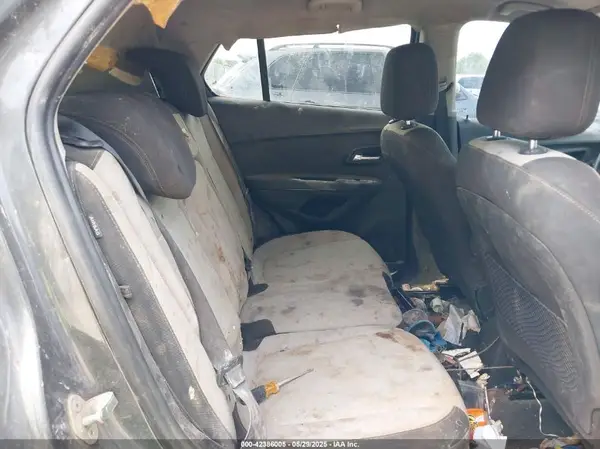 3GNCJKSB9LL273053 2020 CHEVROLET TRAX - Image 8