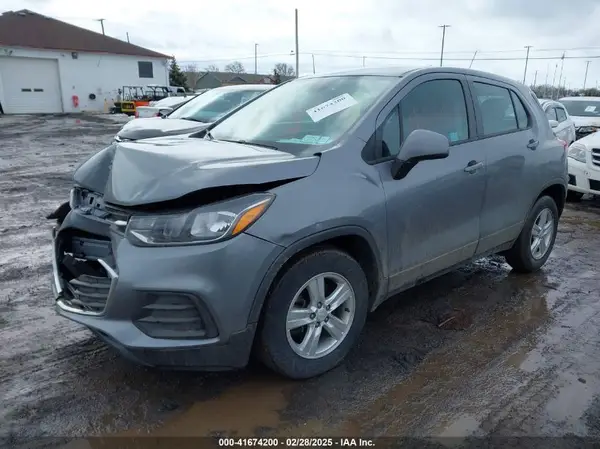 3GNCJKSB9LL307556 2020 CHEVROLET TRAX - Image 2