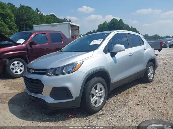 3GNCJKSB9LL315480 2020 CHEVROLET TRAX - Image 2