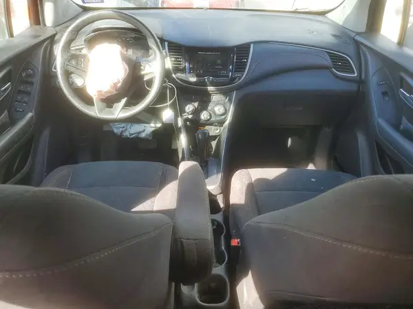 3GNCJKSB9LL325054 2020 CHEVROLET TRAX - Image 8