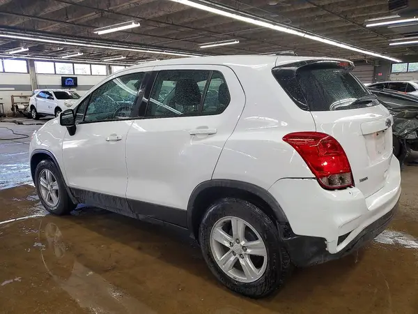 3GNCJKSB9LL329220 2020 CHEVROLET TRAX - Image 2