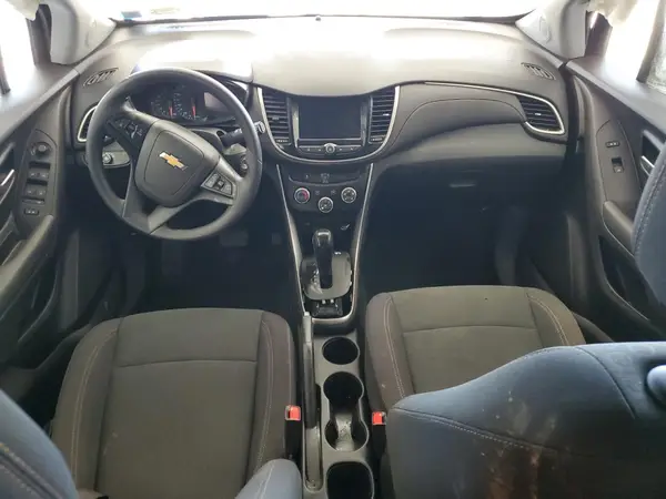 3GNCJKSB9LL329623 2020 CHEVROLET TRAX - Image 8