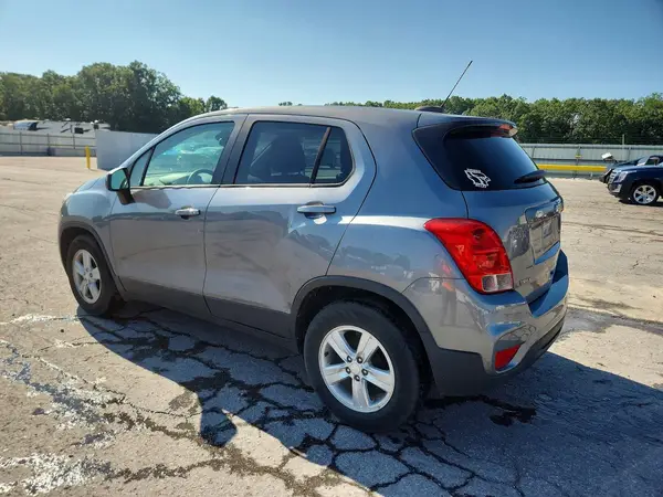 3GNCJKSB9LL339892 2020 CHEVROLET TRAX - Image 2