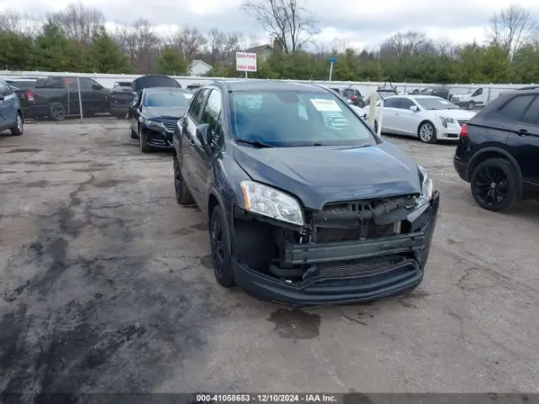 3GNCJKSBXGL245137 2016 CHEVROLET TRAX - Image 1