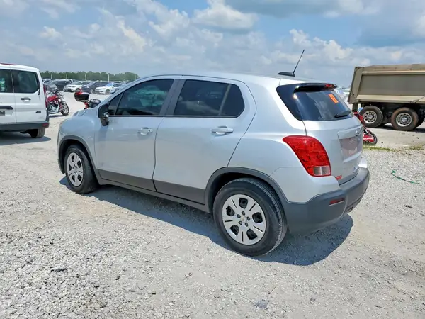 3GNCJKSBXGL265596 2016 CHEVROLET TRAX - Image 2