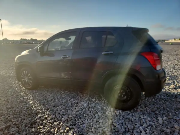 3GNCJKSBXGL265985 2016 CHEVROLET TRAX - Image 2