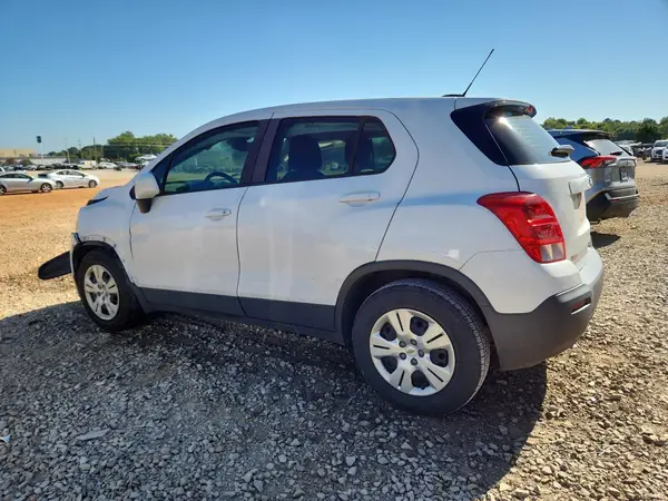 3GNCJKSBXGL272855 2016 CHEVROLET TRAX - Image 2