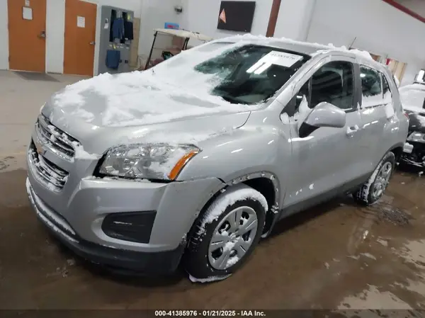 3GNCJKSBXGL273116 2016 CHEVROLET TRAX - Image 2