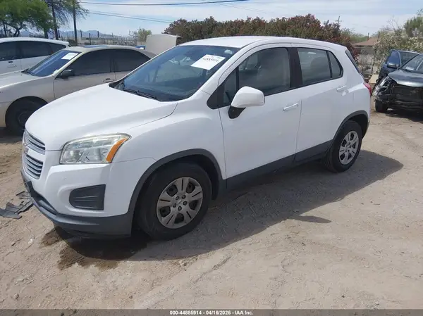 3GNCJKSBXGL275545 2016 CHEVROLET TRAX - Image 2