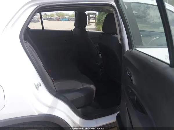 3GNCJKSBXGL275545 2016 CHEVROLET TRAX - Image 8